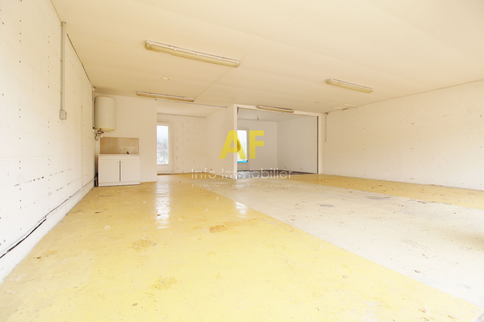 Image_, Local professionnel, Sainte-Maxime, ref :CC960